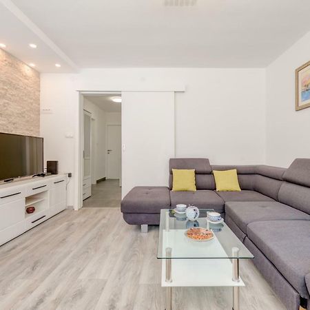 Kate Apartment Omis Exterior photo