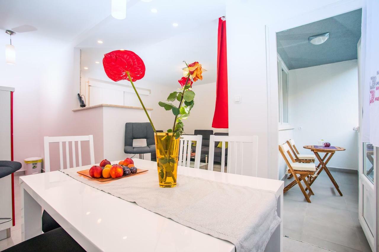 Kate Apartment Omis Exterior photo
